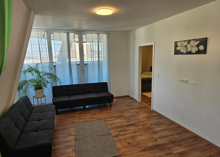Corner Rooftop 24 Apartment *