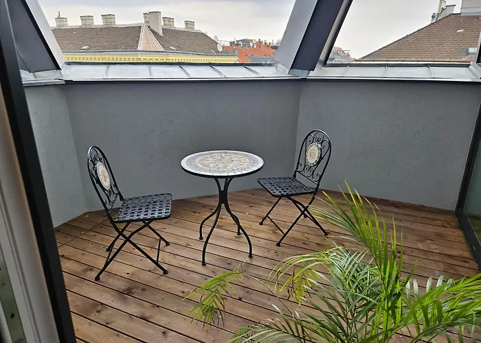 Corner Rooftop 24 *